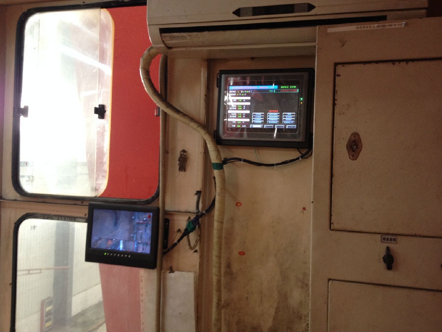 南京某冶金公司安装门式起重机安全监控系统四